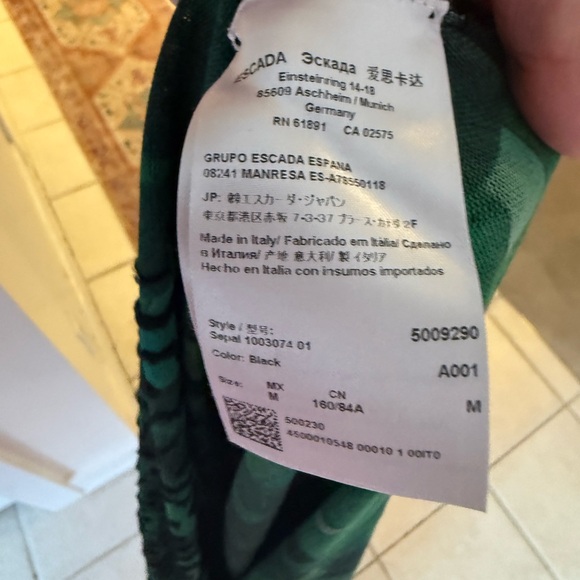 Escada top - Picture 4 of 4